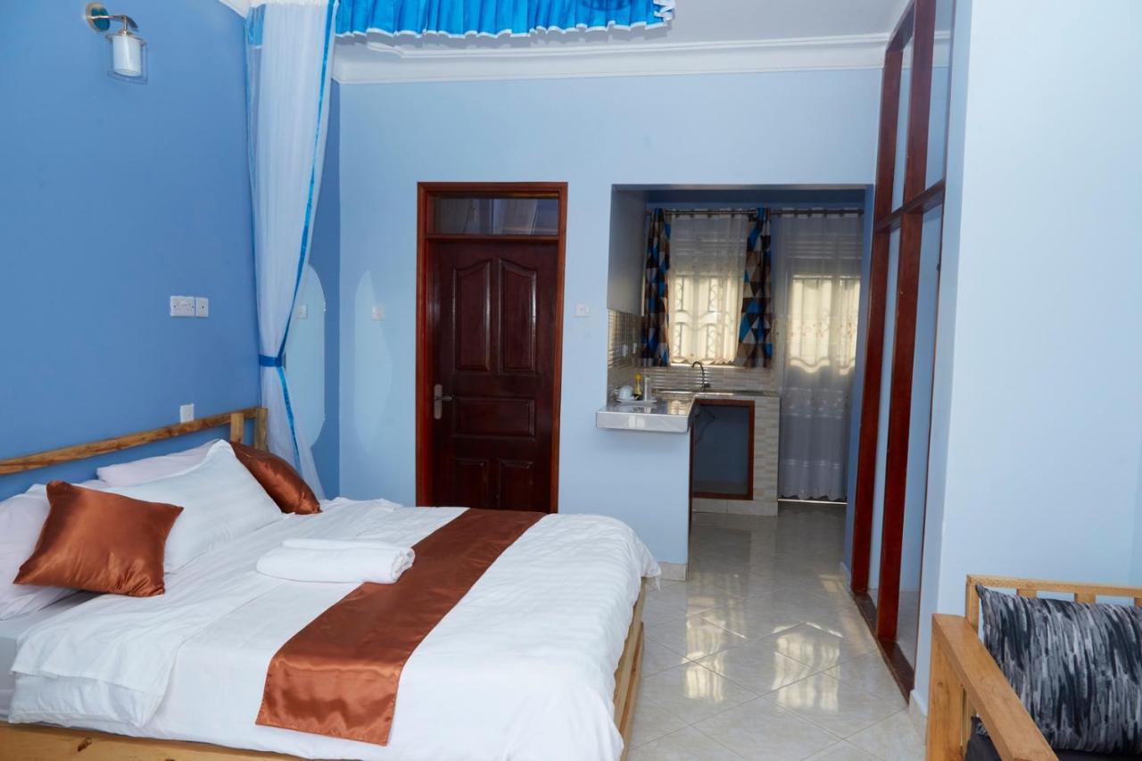 Westway Luxury Suites Mbarara Esterno foto